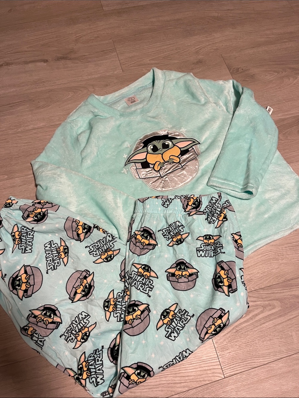Star Wars Girls Aqua Grogu™ Pajama Set - Picture 2 of 2